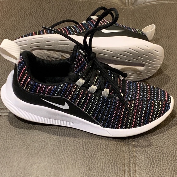 Nike Other - NIKE Kids' Viale Sneaker